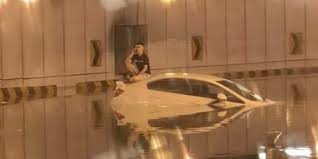 The waterway's lower reaches are still recovering from heavy flooding in july that affected a large part of southeastern china. Kuala Lumpur Flash Floods Photos Videos Show Cars Submerged