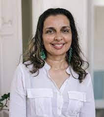 Joanne Senn's Instagram, Twitter & Facebook