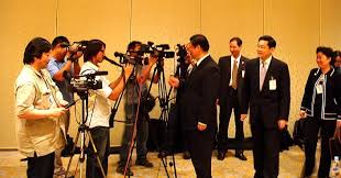 17 hours ago · 中国の秦剛新駐米大使が28日に着任した。在米国中国大使館ウェブサイトが伝えた。 秦剛氏は第11代駐米大使で、就任前は外交副部長（外務次官）を務めていた。崔天凱前駐米大使は6月23日に離任し、帰国した。 秦大使は. ä¼˜äº«èµ„è®¯ ä¸‹åˆå¯Ÿ å'¼ä¹‹æ¬²å‡ºçš„ä¸­ç¾Žæ–°ä»»å¤§ä½¿