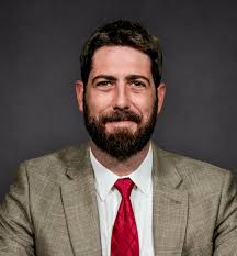 Dr. David Valladares