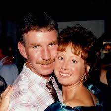 Jennifer Wendling's Instagram, Twitter & Facebook