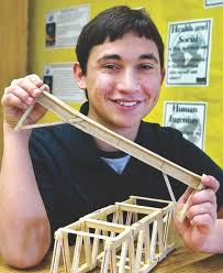 East student girding for Chicago contest