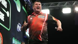6 der weltrangliste wird darüber hinaus in der zweiten runde gewann suljovic gegen steve west klar mit 3:0. Mensur Suljovic Wins Champions League Of Darts Sports Matters Tv