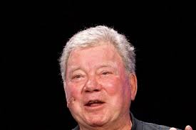 Seinem erzfeind gratuliert man für gewöhnlich nicht zu einem erfolg. William Shatner Captain Kirk Heuert Beim Kreml Sender Rt An Brigitte De
