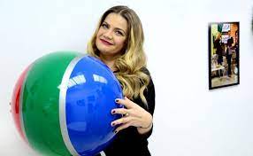 Ioana cosma is a poet and playwright from romania. Ioana Cosma Femeia Care S A Impus Intr O Lume A Barbatilor Cum A Ajuns Prima Femeie Moderator Sportiv Din Romania Dupa 20 De Ani De Cariera Si Peste 1000 De Meciuri La Activ