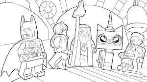 Film animowany opowiada przygody bohaterów. Kolorowanki Lego Pokoloruj Swiat