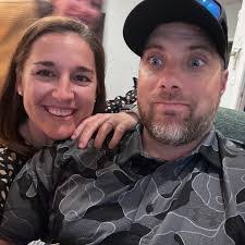 Lindsey Hudson's Instagram, Twitter & Facebook