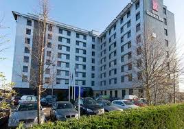 Operated by heathrow express, tfl rail, london underground (tube) and others, the london heathrow airport (lhr) to jurys inn london croydon service departs from. Hilton Garden Inn London Heathrow Airport 81 1 4 1 Hounslow Hotel Deals Reviews Kayak
