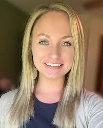 Cassie Steinberg's Instagram, Twitter & Facebook