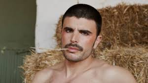 Nuberu, Los Berrones, Marisa Valle Roso… Las 20 canciones 'imprescindibles'  para Rodrigo Cuevas