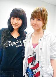 鄧麗欣（英語：stephy tang lai yan，1983年10月15日－），香港女歌手及演員，女子組合cookies的成員。2005年推出首張個人專輯《coloring stephy》獲得白金唱片。 å±¢å‚³ä¸å'Œå¤šæ™‚é„§éº—æ¬£å‚…ç©Žäº'followå°æ–¹ Headlife é ­æ¢æ—¥å ±