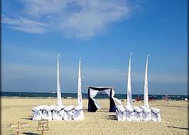 Destination Savannah Beach Wedding In 2020 Beach Wedding Packages Savannah Beach Wedding Tybee Island Wedding