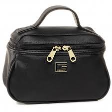 Accueil » bagages pas cher » trousse de toilette, vanity » vanity. Trousses De Toilette Pratiques Et Stylees Top 5 Des Modeles Disponibles Sur Chaussures Fr Blog Chaussures Fr