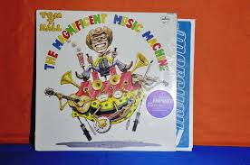 Country music's master of story songs and a hitmaker as a tunesmith and recording artist in the 1970s and '80s. Tom T Hall The Magnificent Music Machine Srm 1 1111 Lp Kusera