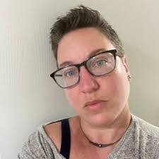 Susan Schriefer's Instagram, Twitter & Facebook