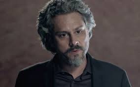 Império: Sem saber de armadilha, José Alfredo vira presa fácil no Carnaval  · Notícias da TV