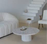 Table basse ronde en travertin