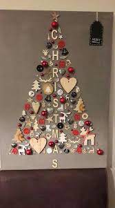 30 Christmas Wall Decoration Ideas That Are Refined And Modern Christmas Decors Hike N Dip Wall Christmas Tree Classic Christmas Tree Diy Christmas Tree