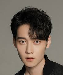 Sheng Yi Chen (盛一辰)