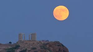 The moon affects all zodiac signs, but capricorn and cancer will feel it the most. What The Blood Moon Means For Your Star Sign Daily Mail Online