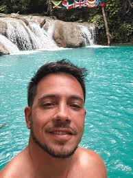 Peace ✌🏻 Good vibes🇯🇲 One love💚 Respect👊🏻