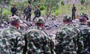 El conjunto colombiano fue claro dominador del encuentro ante un cuadro venezolano que se salvó de ser goleado por la falta de efectividad de los artilleros locales y la gran actuación del portero daniel hernández. Colombia Venezuela Tan Solo Tambores De Guerra Surysur