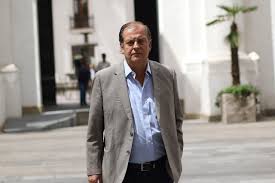 Santiago de chile, 15 jul.— a tres días de efectuarse en chile las primarias con vistas a las elecciones presidenciales de noviembre, los candidatos del oficialismo y de la oposición arrecian hoy sus campañas en busca de apoyos. Francisco Vidal Vamos A Tener A Jadue De Candidato Presidencial Y A Lavin Del Otro Lado Tenemos Que Levantar Una Candidatura De La Izquierda Democratica Y Eso Tiene Dos Nombres Posibles Yasna