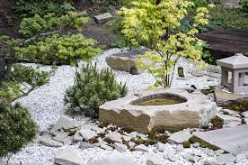 Steine der unterschiedlichsten art und größe sind aus der gartengestaltung kaum noch wegzudenken. Steingarten Anlegen 20 Moderne Ideen Mit Bildern Pflanzen Ratgeber