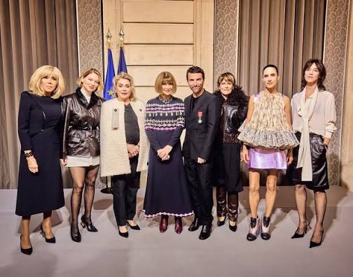 🔗 https://l.closermag.fr/nNsl Zendaya s'est retrouvée au cœur d'une  polémique après sa rencontre avec Brigitte Macron au défilé Louis Vuitton.  L'un de ses gestes n'est pas passé inaperçu auprès des internautes.