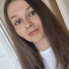 Bobbi Clayton's Instagram, Twitter & Facebook