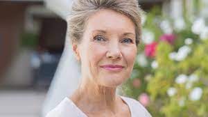 Wegen der starken erblichen komponente liegt das eigene alter bei der menopause häufig nahe bei dem alter, das mutter oder schwester bei ihrer menopause hatten/haben. Eine Homonersatztherapie Nach Den Wechseljahren Ist Nicht Ratsam