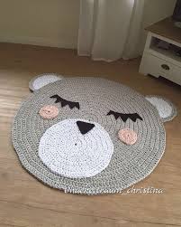 Ein Wunderschoner Hakelteppich Der Zu Einem Hingucker In Jedem Raum Wird Besonders In Einem Kinder Bab Kinder Zimmer Babyzimmer Teppich Kinder Zimmer Madchen