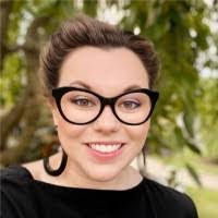 Ginger Henley's Instagram, Twitter & Facebook