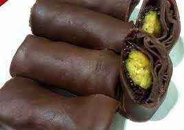 Selain enak dan legit, cara membuat dadar gulung ini juga simpel dan tidak butuh waktu yang lama. Resep Maknyos Dadar Gulung Pisang Coklat