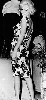 Norma jeane mortenson), в крещении но́рма джин бе́йкер. Merilin Monro Vikipediya