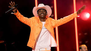 Directed by calmatic of prettybird (ad age's 2020 director of the year) for the hip hop. Lil Nas X Old Town Road Erhalt 14 Fachen Platinstatus Und Schreibt Chart Geschichte Musikexpress