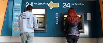 Per aprire una banca anche il sabato dovresti quindi redistribuire le 40 ore su 6 giorni. I Primi Problemi Con Il Salvataggio Di Cipro Il Post