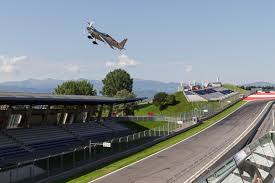 Find out more features of this track! Fotobericht Inkl Video Von Der Red Bull Air Race Strecke Spielberg Austrian Wings