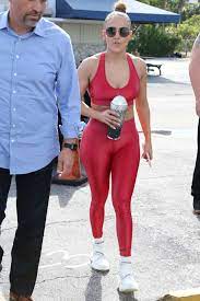 Jennifer lopez joked that she'll be playing in the 2020 super bowl during an appearance on the tonight show starring jimmy fallon. Jennifer Lopez Arrives At The Gym Despite The Holidays Sawfirst