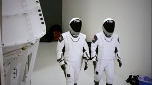 Bringing space down to earth for everyday people. The Spacex Suits Aren T That Bad With Black Visors On The Helmet And The Astronauts Wearing Their Gloves Spacexlounge