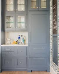 Shop wayfair for all the best glass cabinet & drawer pulls. Glass Pulls And Knobs On Blue Bar Cabinets Transitional Kitchen