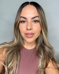 Melissa Hernandez's Instagram, Twitter & Facebook