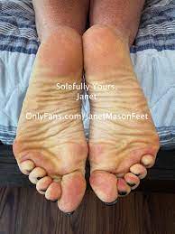 Janet mason feet