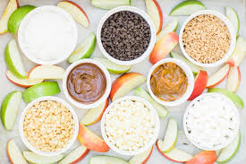 Moist crust, topped with dulce de leche, apples and streusel topping. How To Make A Diy Caramel Apple Bar Glitter Inc