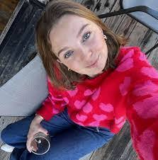 Debbie Randazzo's Instagram, Twitter & Facebook