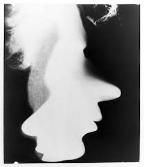 8 x 4,9 cm , schätzpreis 3.000 the genius experimenter: Lucia Moholy Museum Ludwig Cologne