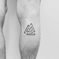Repost Minim Tattoo Valknut Moderne Le Valknut Est Un Symbole Viking Nordique Avec Beaucoup De Significa In 2020 Stick N Poke Tattoo Poke Tattoo Stick And Poke