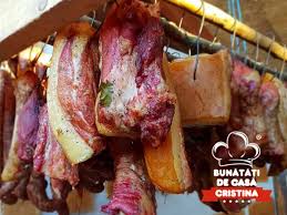 Conocido por wollschwein (alemania), mangulica, mangulac, mangalita, mangaliza, mangalica, hungarian curly coat, porc laineux des pacages y wollhaariges. Bunatati De Casa Cristina Produse Din Carne