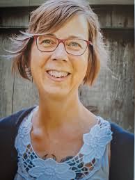 Molly Melissa (nee Green) HUTCHINSON