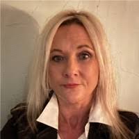 Jayne Ellis's Instagram, Twitter & Facebook